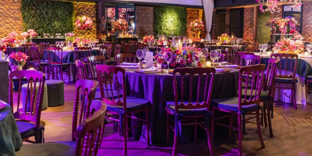 How Do You Arrange Seasonal Centerpieces Like a Pro? How Do You Arrange Seasonal Centerpieces Like a Pro?