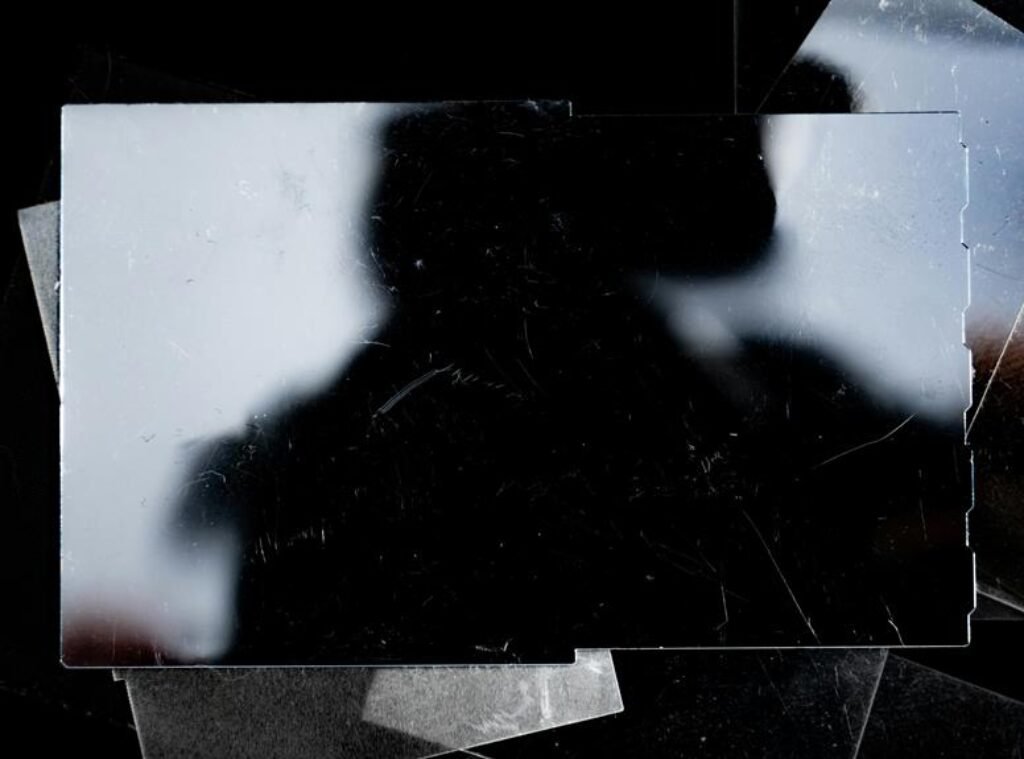 How Can You Combine Light and Shadow for Dramatic Effects? How Can You Combine Light and Shadow for Dramatic Effects?