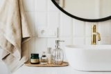 How Can You Transform a Small Bathroom With Simple Decor?